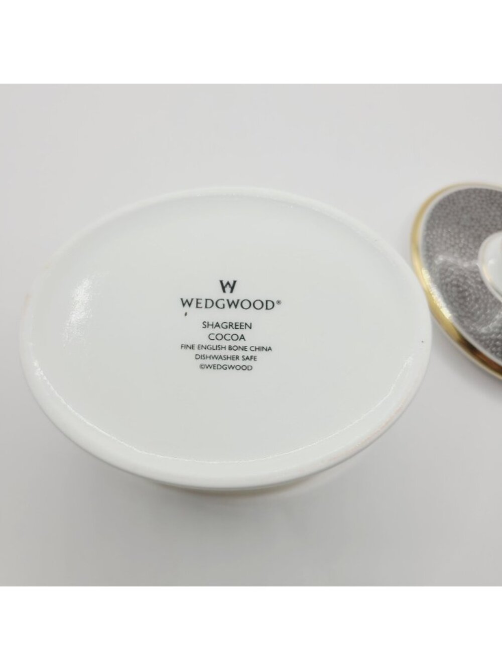 Wedgwood Shagreen Cocoa Sugar Bowl With Lid Chocolate Gold Porcelain New W/ Tags - Picture 7 of 9